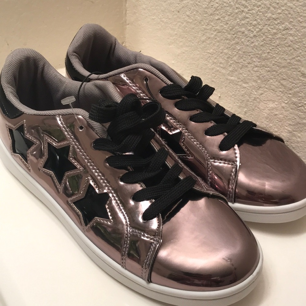 Women Metallic look sneaker shoes casual tennis 8